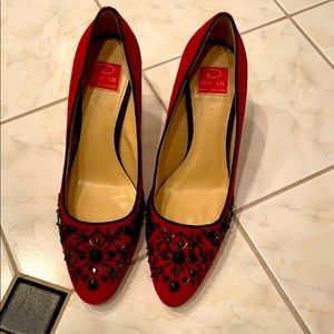 OSCAR DE LA RENTA Red suede pumps 7.5